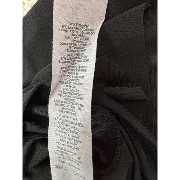 PrettyLittleThing Black Sleeveless Tiered Ruffle Romper Womens 2 Keyhole Back 2 - Picture 12 of 12